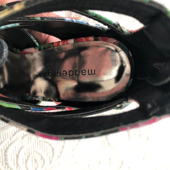 NEW Steve Madden "DITTAA" Floral Lace Stiletto Heels 9 Black Red Green Lolita - Picture 13 of 14